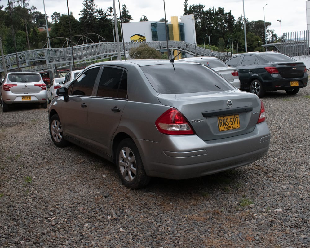 Tiida4